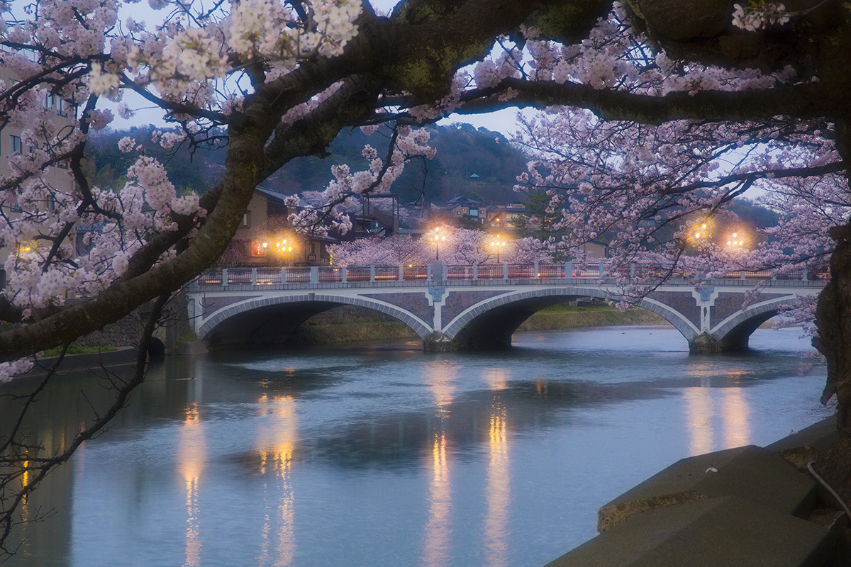 金沢市浅野川大橋